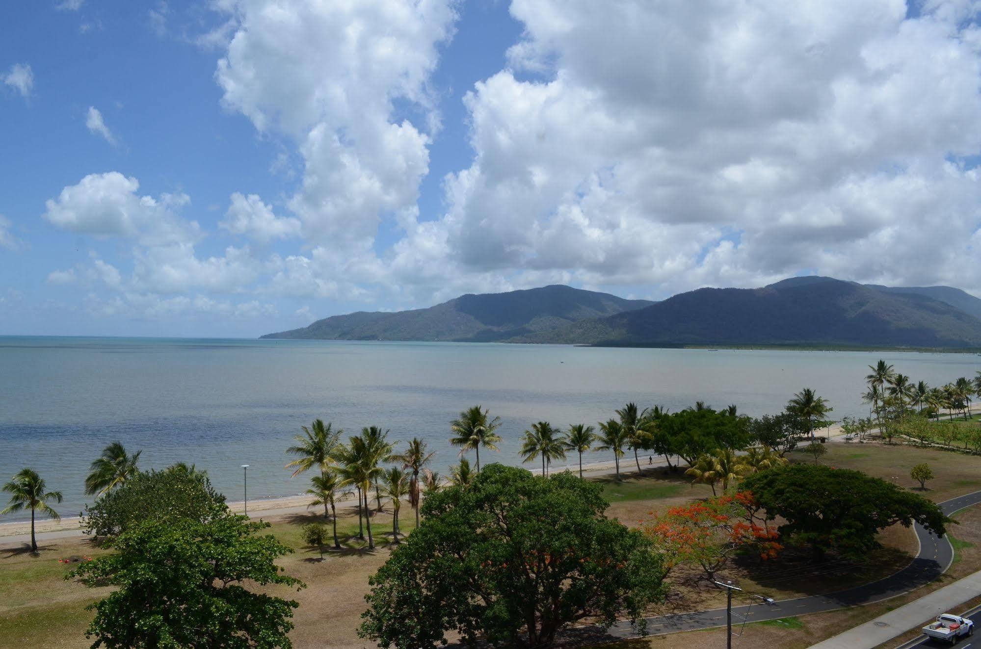 Acacia Court Hotel Cairns Dış mekan fotoğraf