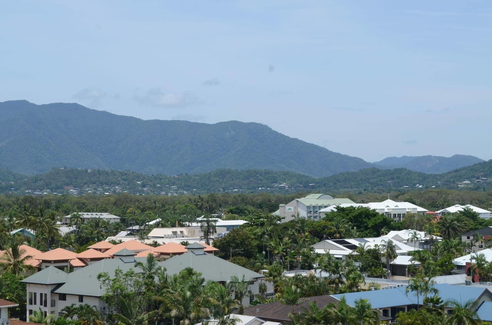 Acacia Court Hotel Cairns Dış mekan fotoğraf